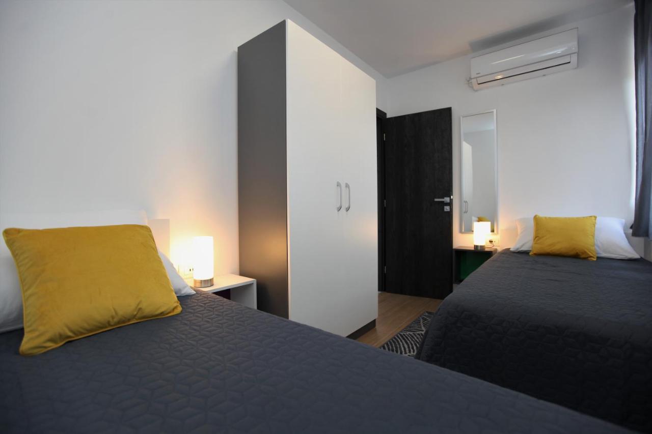 Apartmani Ive Trogir Exterior photo